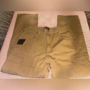 Wrangler WorkWear Men’s 36 X 32. Work Pants.